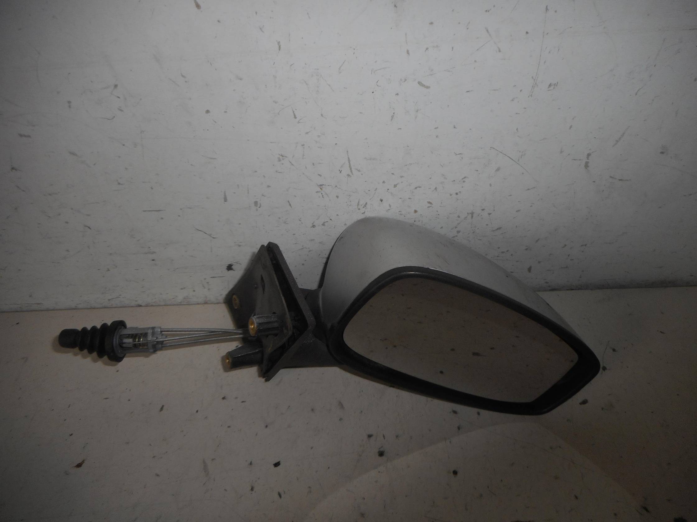 Retrovisore est. dx.